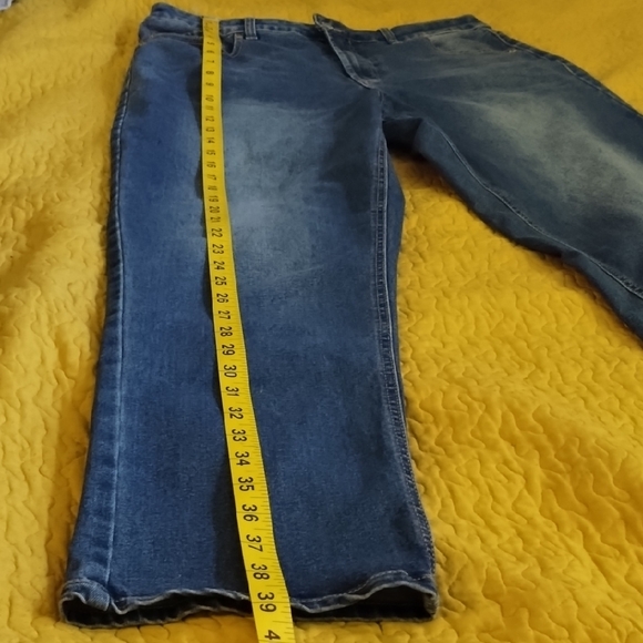 Frye Women's Straight Leg Jeans in Dark Blue Wash - Picture 13 of 14